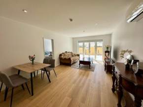 Brand New Stylish 2BR with Patio in Petone